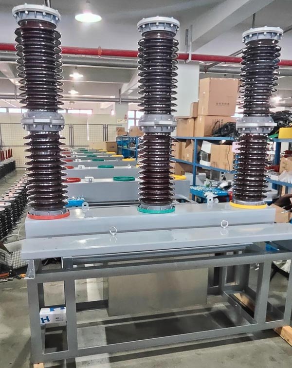 Outdoor SF6 Circuit Breaker